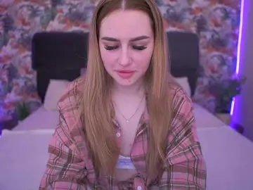 Bongacams Best live sex cam show of DivineJass