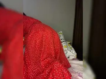 Bongacams Live Sex Cam of -CrystalZ-