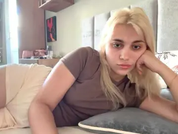 Bongacams Free Porn Cam of Peach--Alice