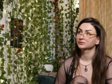 Bongacams Live Sex Cam of NaughtYHomemadE