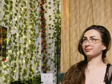 Bongacams Private Sex Chat of NaughtYHomemadE