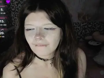 Bongacams Live Sex Cam of FrirenLovv
