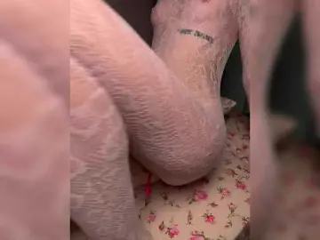 Bongacams Watch Live Sex Cams of LuxBby