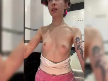 Bongacams Live Sex Cam of CutieDollBC