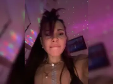 Bongacams Watch Live Sex Cams of VIP17CoupleDream