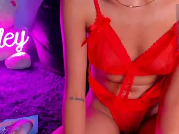 Bongacams Nude Webcam of ashley-jenner