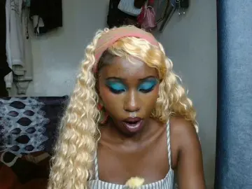Bongacams Watch Live Sex Cams of Boughie-birdy