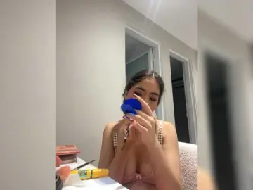 Bongacams Watch Live Sex Cams of LeiaStone