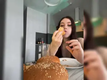 Bongacams Watch Live Sex Cams of TwinXXL