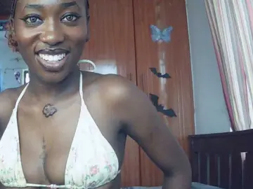 Bongacams Live Sex Cam of LeylieCandy