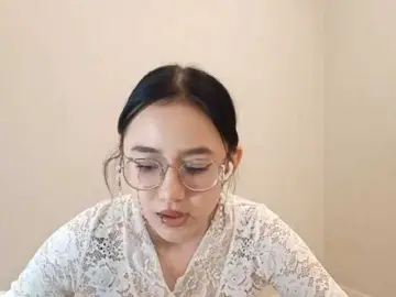 Bongacams Nude Webcam of MyrleHenggeler