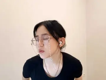 Bongacams Sex Chat of MyrleHenggeler