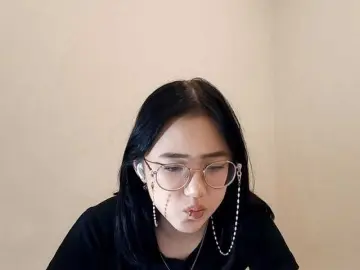 Bongacams Live Sex Cam of MyrleHenggeler