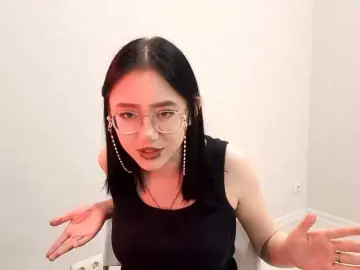 Bongacams Free Porn Cam of MyrleHenggeler