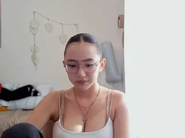 Bongacams Free Porn Cam of MyrleHenggeler