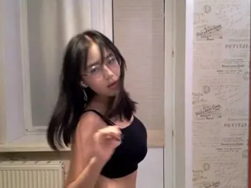 Bongacams Free Porn Cam of MyrleHenggeler