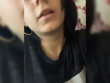 Bongacams Live Porn of BlackRavenX