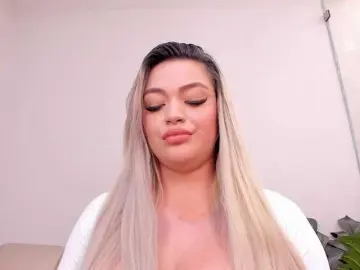 Bongacams Live Porn of milaowens
