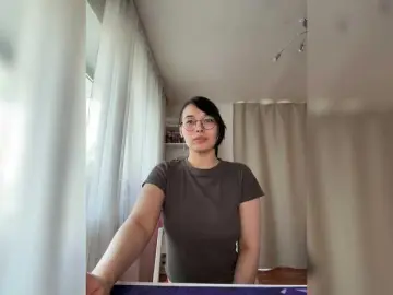 Bongacams Nude Webcam of Li-Love