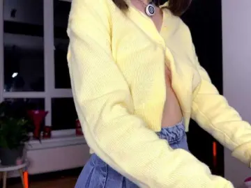 Bongacams Sex Cam of SweetieTati