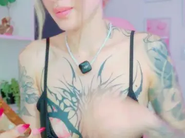 Bongacams Watch Live Sex Cams of TaylorKnapp