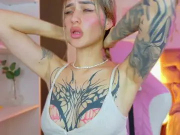 Bongacams Watch Live Sex Cams of TaylorKnapp