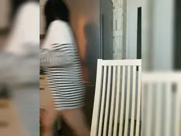 Bongacams Adult Webcam of emog1rl