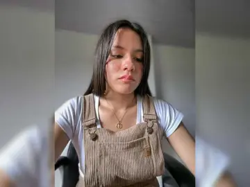 Bongacams Free Live Porn of Charlotte-1