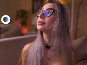 Bongacams Live Porn of MaddieBryggs