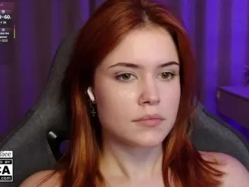 Bongacams Live Sex Cam of AliceWyliee