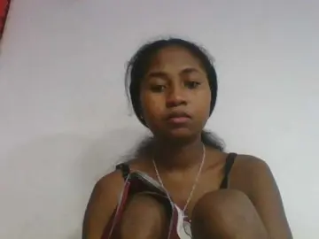 Bongacams Watch Live Sex Cams of Marinah1a