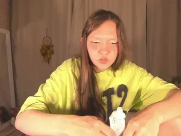 Bongacams Free Live Porn of Cute-Lolly