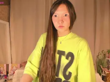 Bongacams Sex Cam of Cute-Lolly