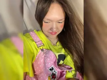 Bongacams Live Sex Cam of Cute-Lolly