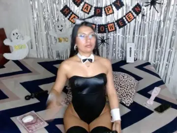 Bongacams Watch Live Sex Cams of Zoe-lane