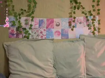 Bongacams Nude Webcam of LunaNyan
