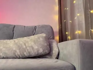 Bongacams Watch Live Sex Cams of MillyMillya