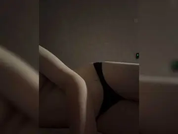 Bongacams Free Live Porn of kisssssesmee