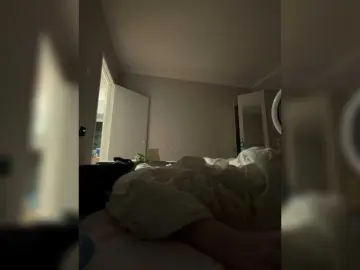 Bongacams Sex Cam of kisssssesmee