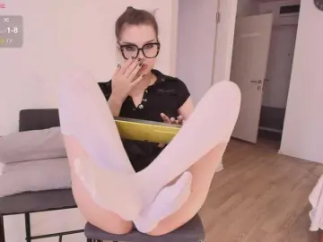Bongacams Watch Live Sex Cams of MsMelania