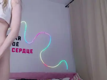 Bongacams Sex Cam of b4by-Emilia