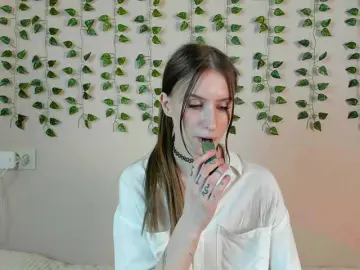 Bongacams Watch Live Sex Cams of EllieRough