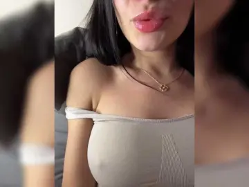 Bongacams Sex Chat of -little--minxxx-