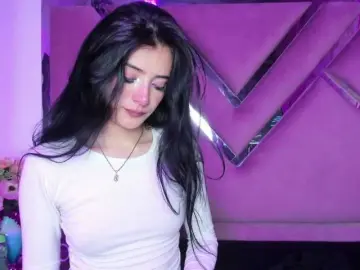 Bongacams Watch Live Sex Cams of LinzyRouse