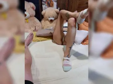 Bongacams Free Porn Cam of Cottoncandy1-1