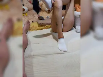 Bongacams Watch Live Sex Cams of Cottoncandy1-1
