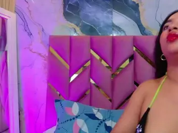 Bongacams Watch Live Sex Cams of softlatina