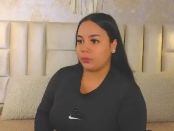 Bongacams Free Porn Cam of emilyqueen3xx