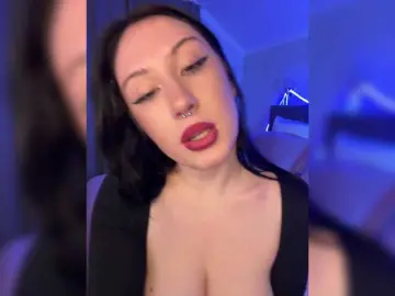 Bongacams Sex Chat of CurvyWoman-