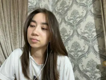 Bongacams Watch Live Sex Cams of ClaudiaChouinard